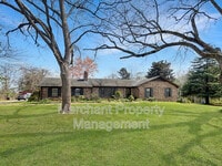 Building Photo - 601 Fairview Church Rd