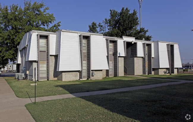 Primary Photo - The Addison Apartments