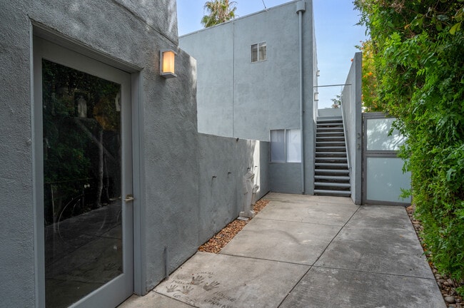 Gated Common Area - 1753 16th St