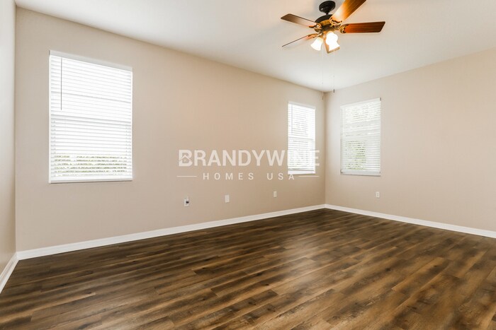 Building Photo - 1035 Clearpointe Way