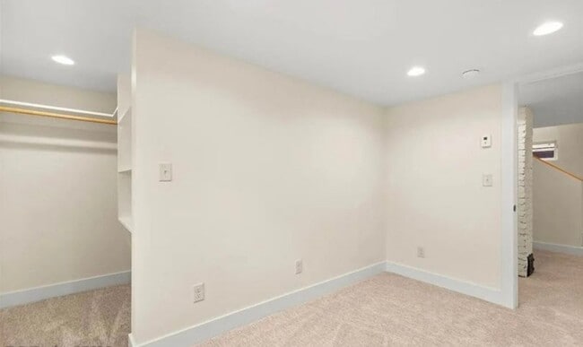 Building Photo - House with Fenced Yard * Walking Distance to MSU Campus and Downtown Bozeamn