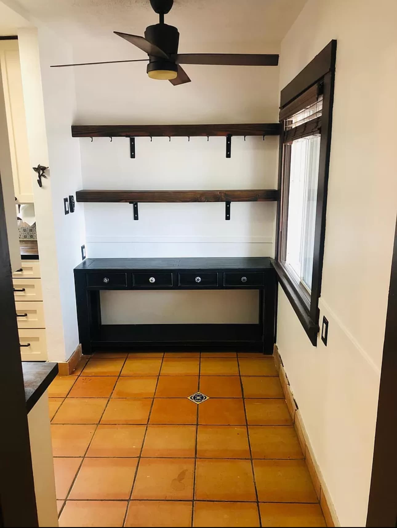 Building Photo - 915 N Chester Ave