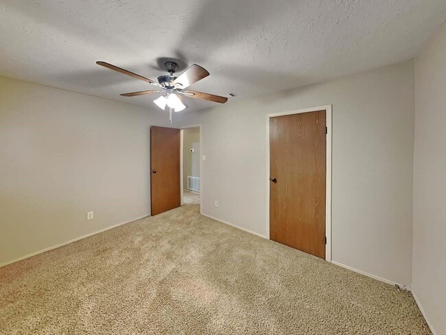 Building Photo - 164 Maple Branch St