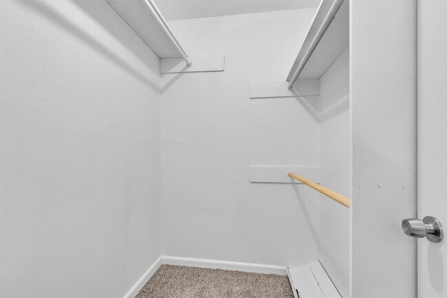 Building Photo - 23038 Banquo Dr