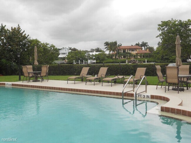 Building Photo - 2 br, 2.5 bath House - 3605 S Ocean Blvd A...