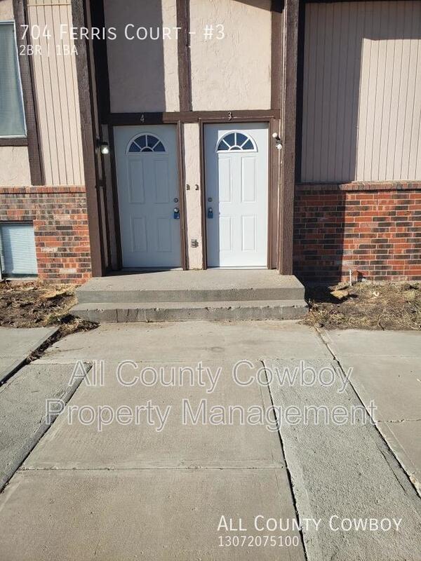 Building Photo - 704 Ferris Ct