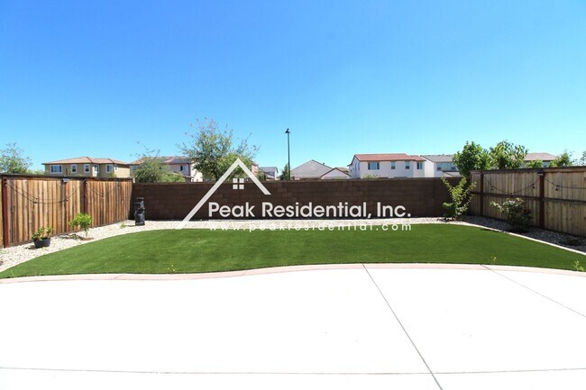 Building Photo - Updated 4bd/3ba Folsom Home with 2 Car Garage