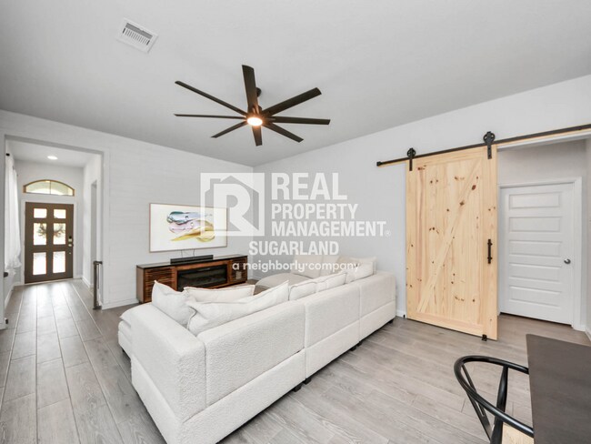 Building Photo - Like-New 2023 Single-Story in Sienna with Open-Concept Living