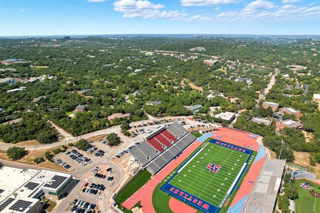 Building Photo - 500 Konstanty Cir