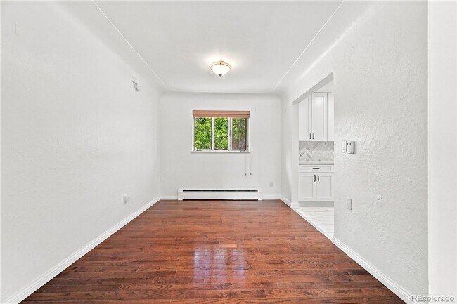 Building Photo - 1631 Xanthia St
