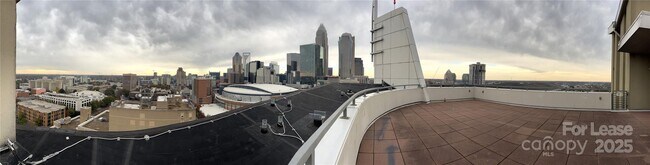 Building Photo - 505 E 6th St