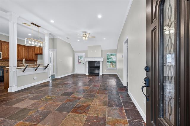 Building Photo - 4814 Hilre Dr