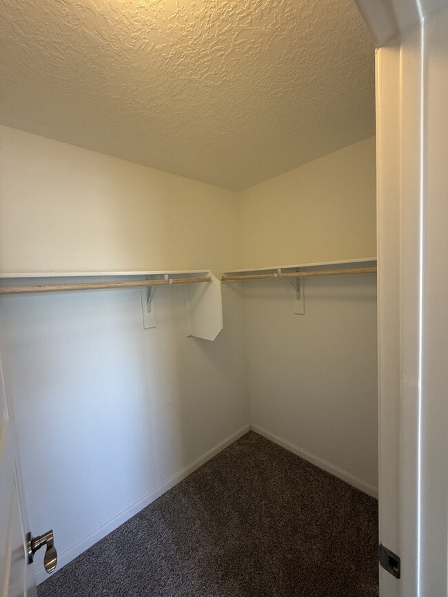 Building Photo - 6624 Yawkey Way NE