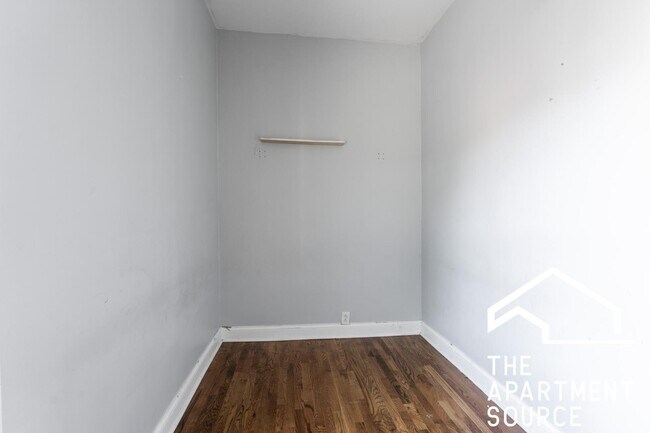 Building Photo - 2818 N Drake Ave