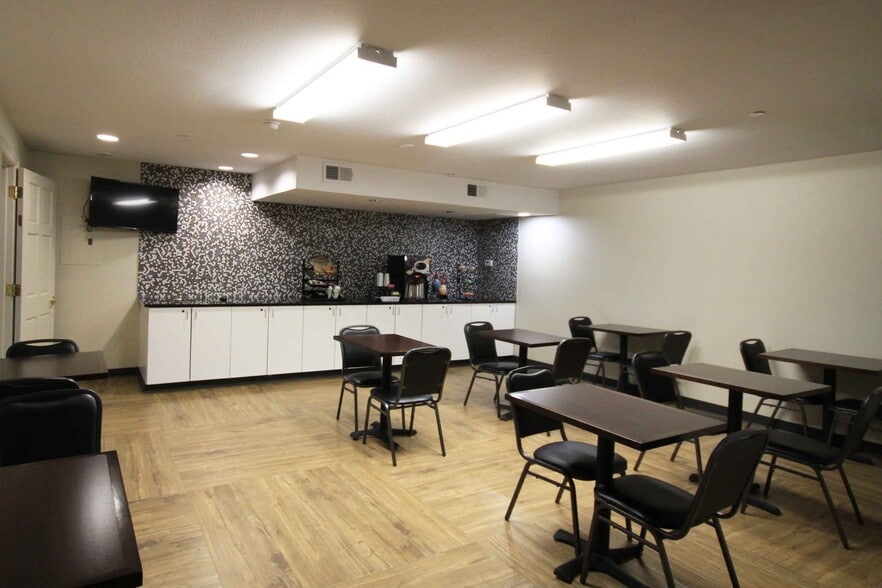 Building Photo - Furnished Studio-Albuquerque - Rio Rancho Blvd.