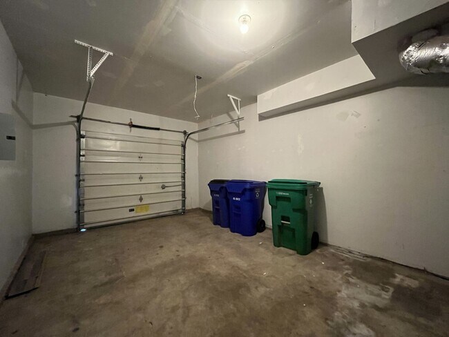 Building Photo - 12303 SE Holgate Blvd