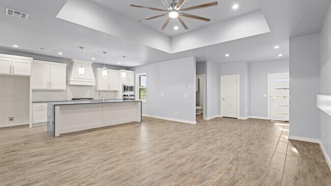 Building Photo - 214 Olde Ml Ct