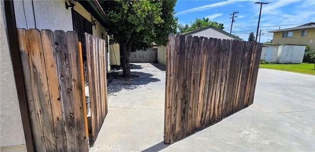 Building Photo - 8730 6th St