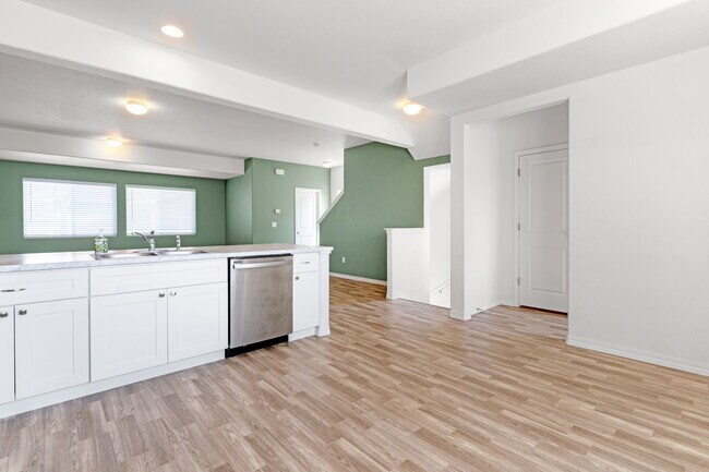 Building Photo - 897 Technology Ct