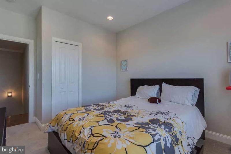 Building Photo - 4950 Fitch Pl NE