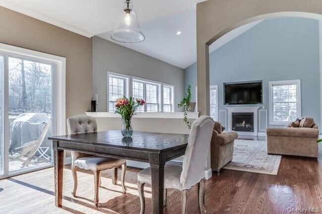 Building Photo - 5 Fant Farm Ln