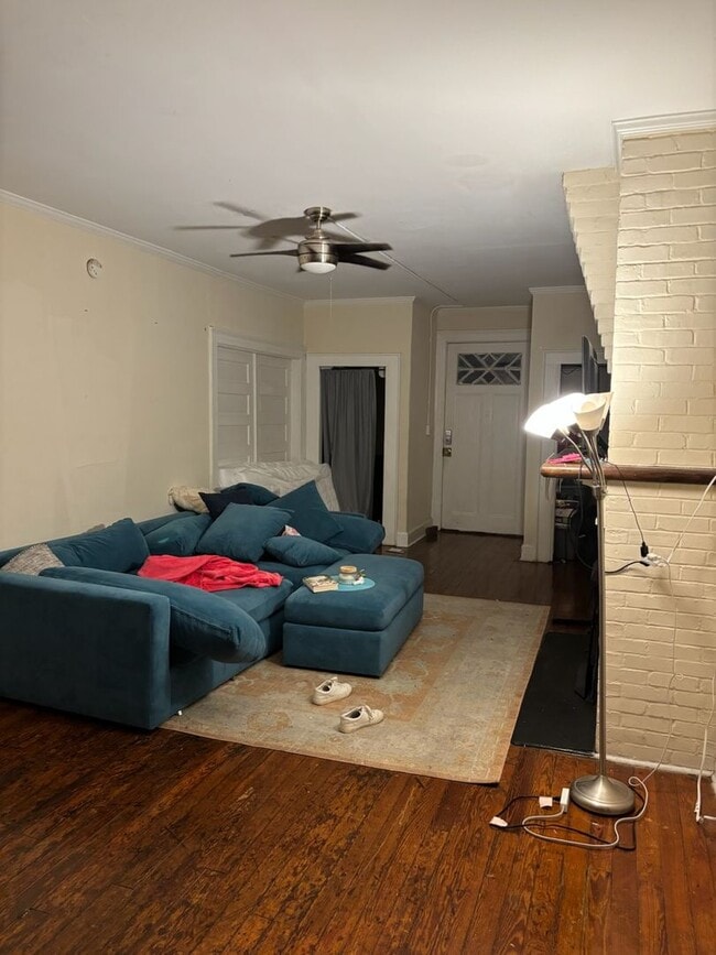 Building Photo - 915 Laurens St