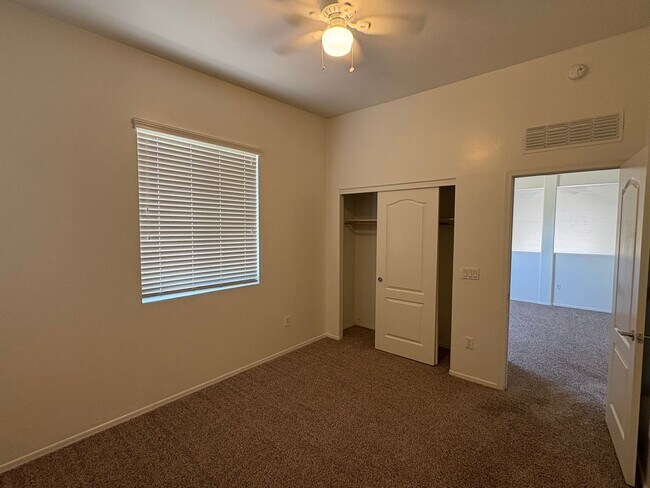 Building Photo - Must See 3 bedroom home! Near Downtown and...