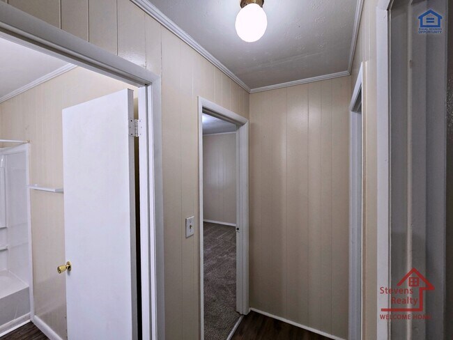 Building Photo - 307 C C Camp Rd