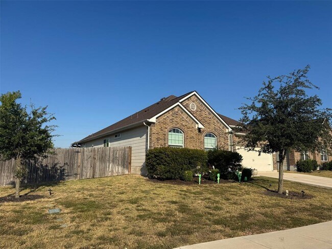 Building Photo - 401 Hyltin St