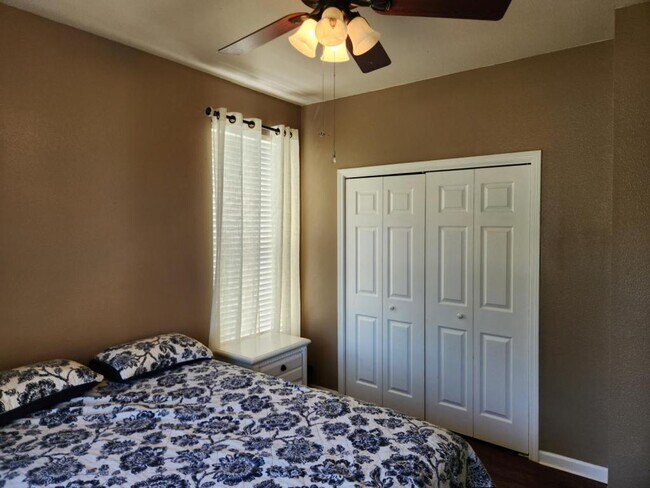 Building Photo - 1314 River Oaks Dr