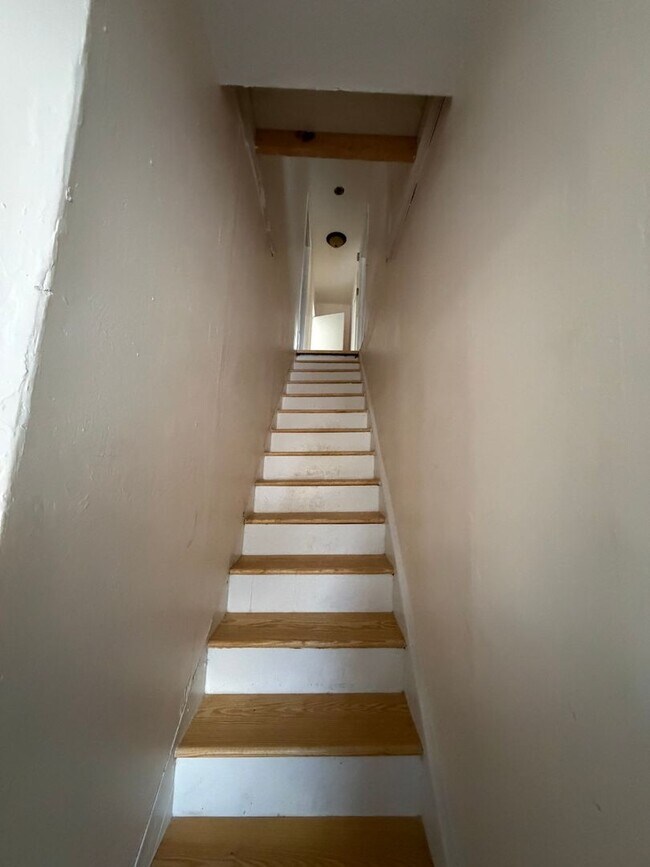 Building Photo - 139 Broadway