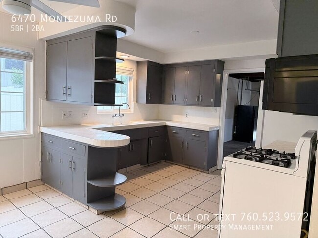 Building Photo - 6470 Montezuma Rd