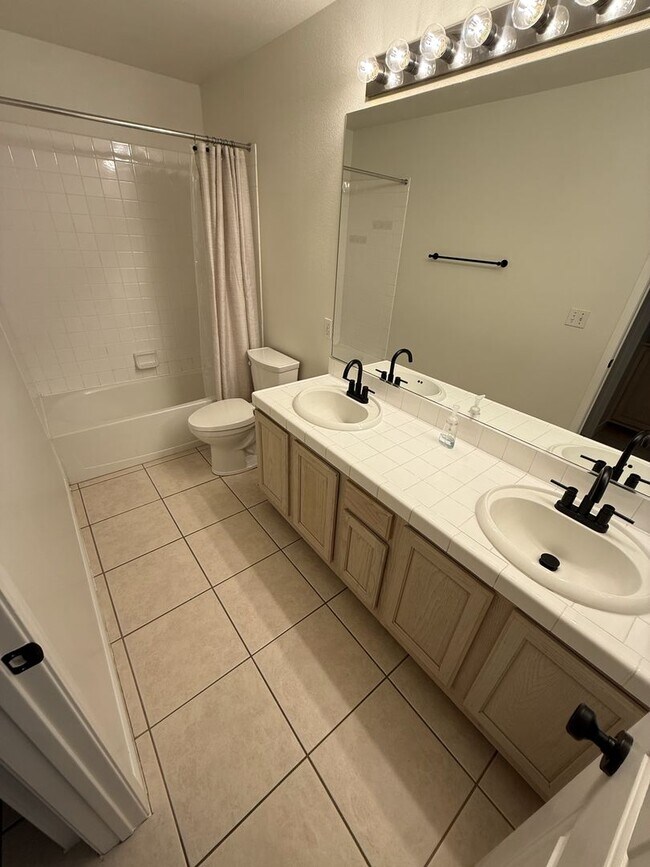Building Photo - 8960 Tumbling Pebble Way