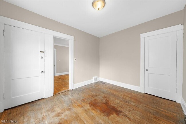 Building Photo - 1695 Glenmont Rd