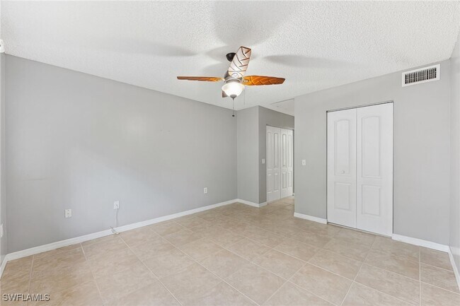 Building Photo - 1210 Wildwood Lakes Blvd