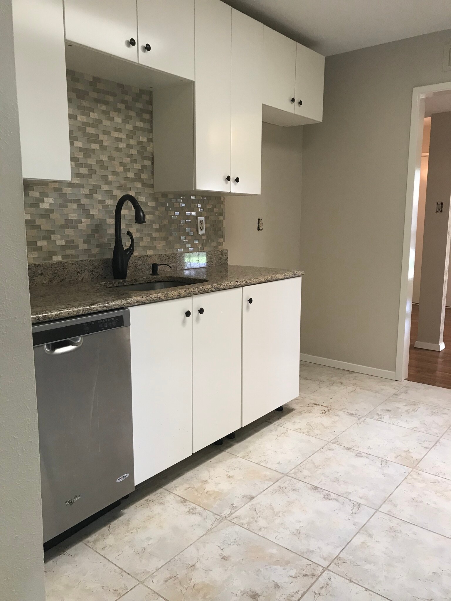 Lots of natural light in kitchen - 3800 Hackberry Lane