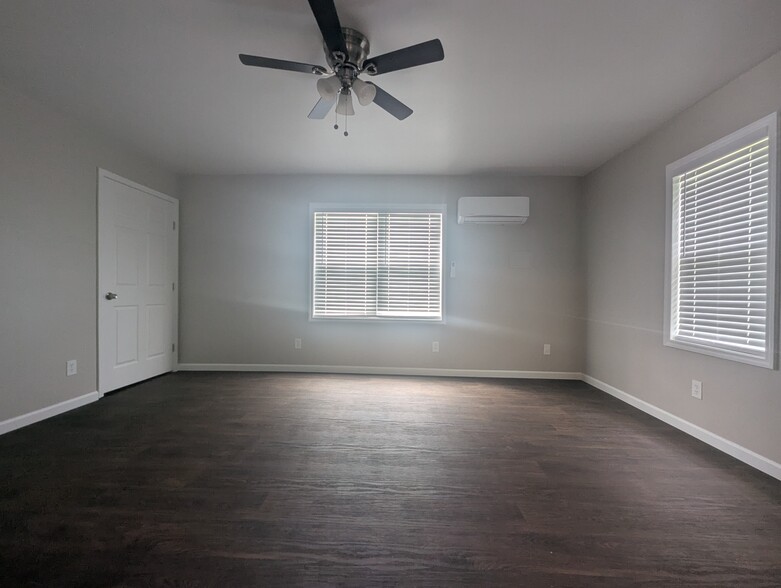 Building Photo - 508 Cherry Ln