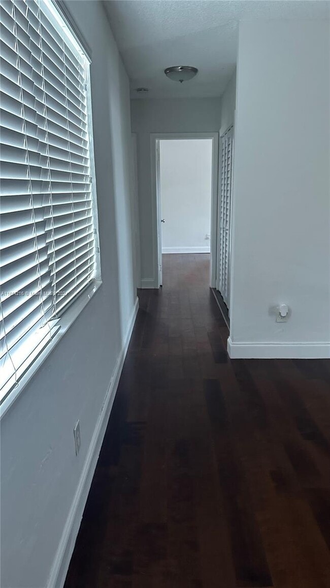 Building Photo - 8370 SW 27th Ln