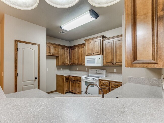 Building Photo - 2409 Kyle Robert Ln