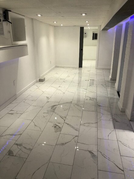 Building Photo - 196 Danforth Ave