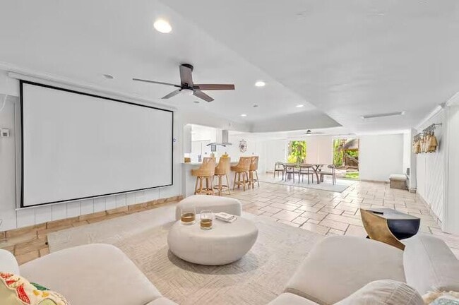 Building Photo - 2780 NE 16th St