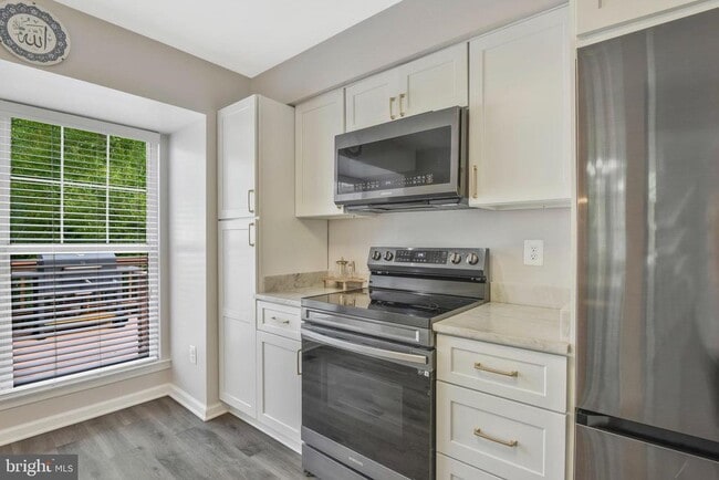 Building Photo - 1 Bentmoor Ct