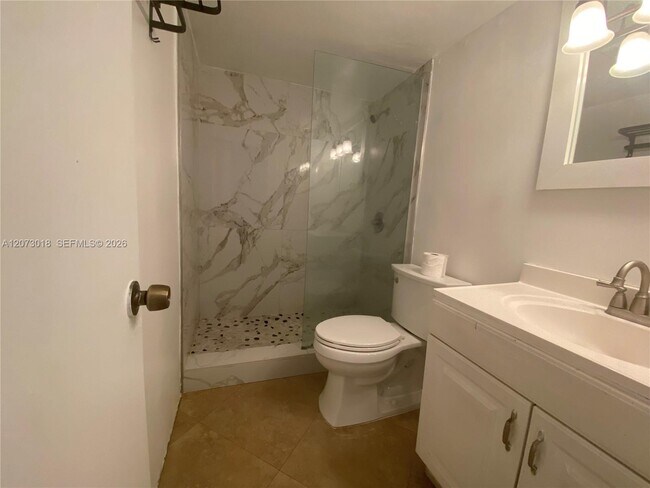 Building Photo - 3670 SW 60th Ave