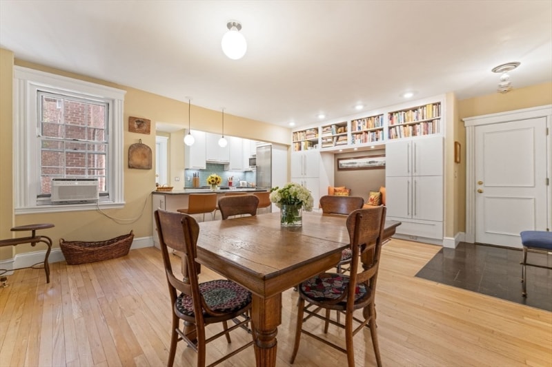 Building Photo - 43 Linnaean St