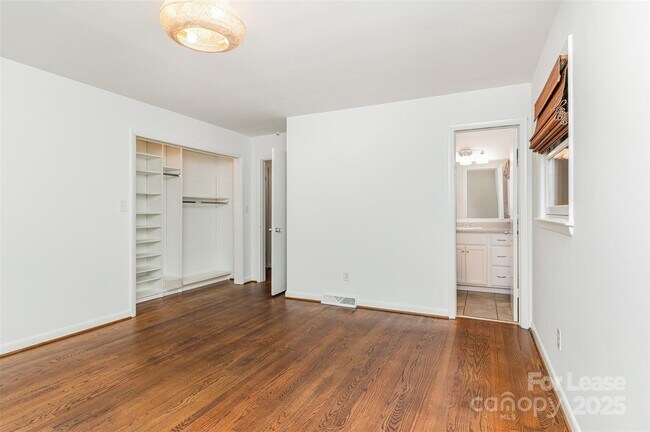 Building Photo - 6334 Fair Valley Dr