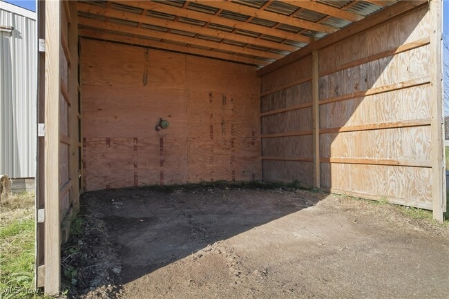 Building Photo - 12192 Leffingwell Rd