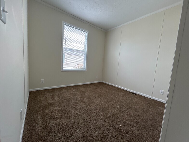 Building Photo - 317 Autumn Park Dr