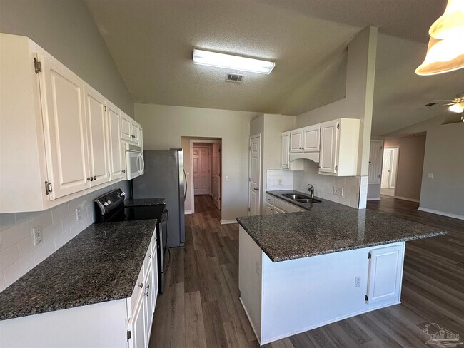 Building Photo - 9137 Daytona Dr