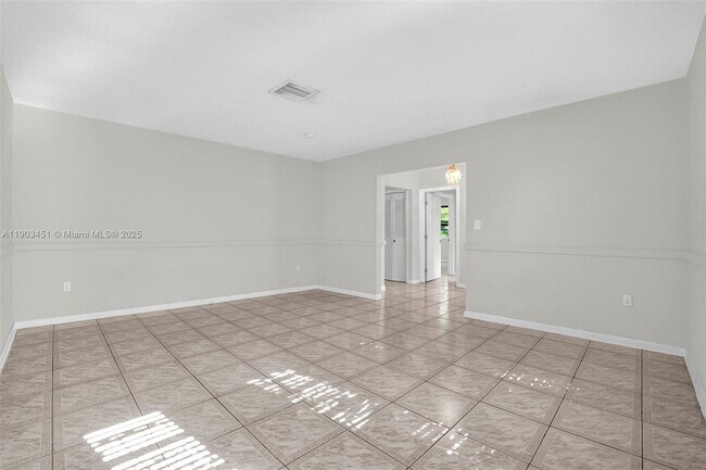 Building Photo - 12193 SW 82nd Ave