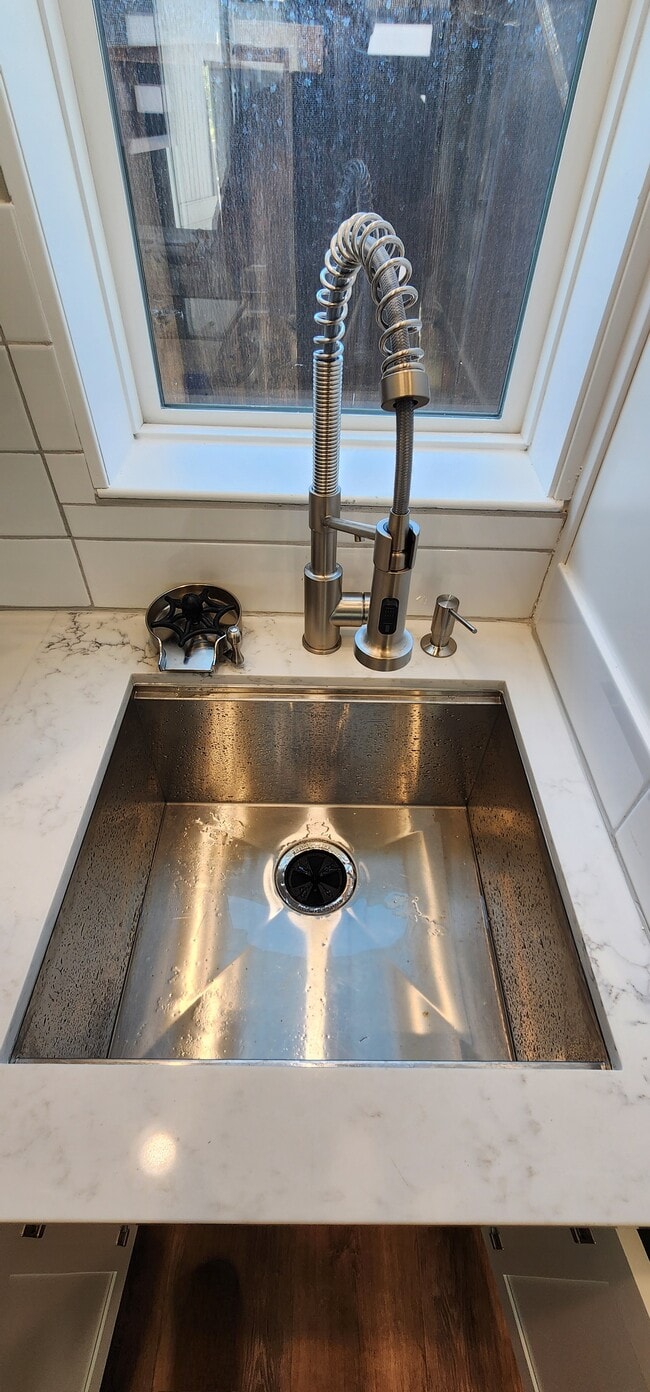 Building Photo - 5347 Bingham Ct